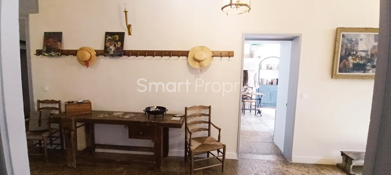 Propriété - 350 m² - 9 pièces