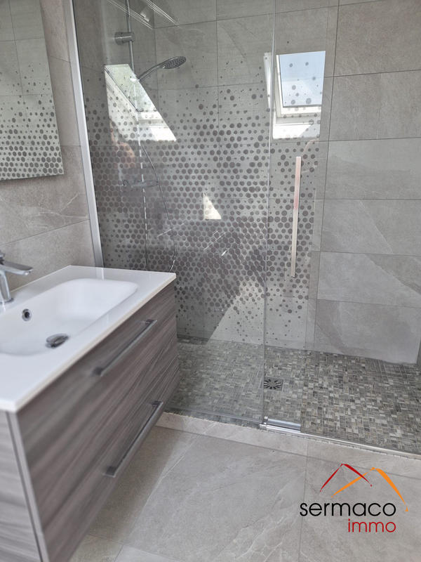 Maison - 334 m² - 14 pièces