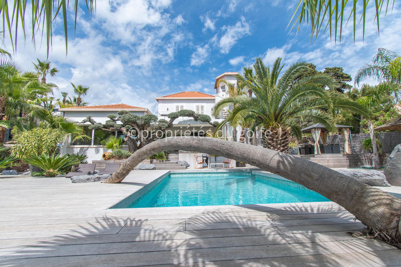 Maison - 215 m² - 6 pièces