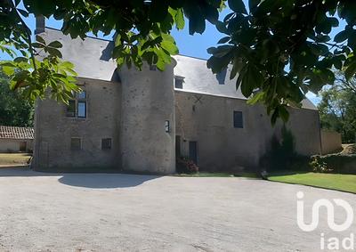 Maison - 448 m² - 12 pièces