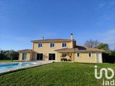 Maison - 232 m² - 7 pièces