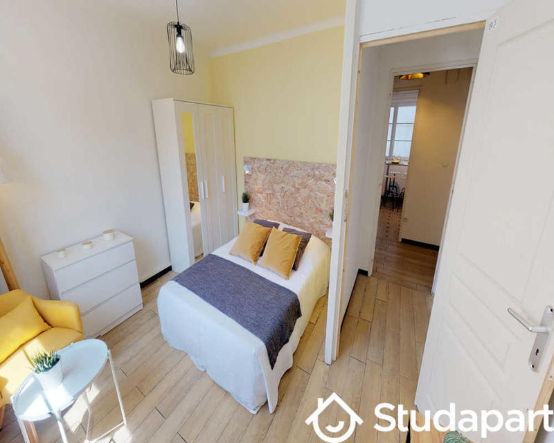 Chambre - 70 m² - 1 pièce