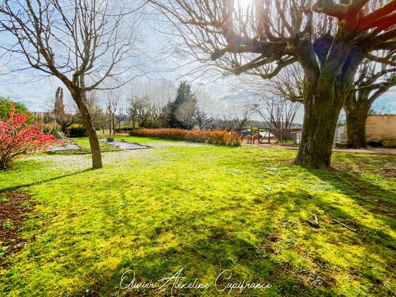 Maison - 500 m² - 16 pièces