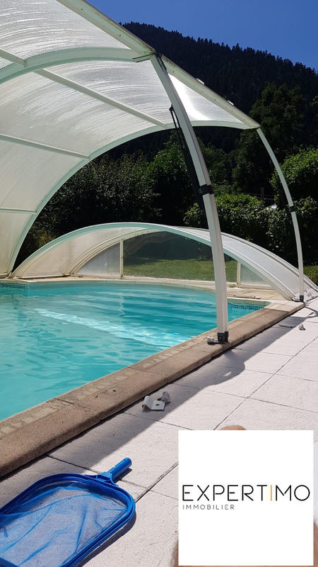 Maison - 640 m² - 15 pièces