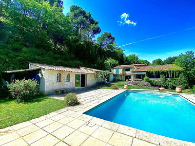 Maison - 315 m² - 10 pièces