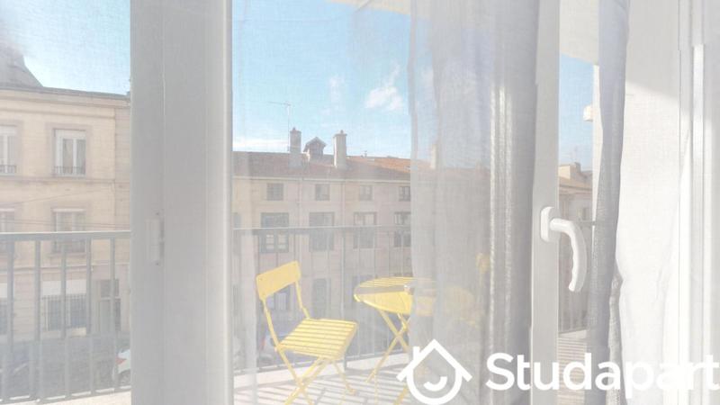 Chambre - 9 m² - 1 pièce