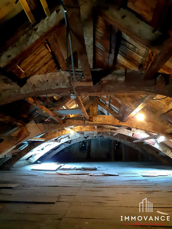 Immeuble - 1 272 m²