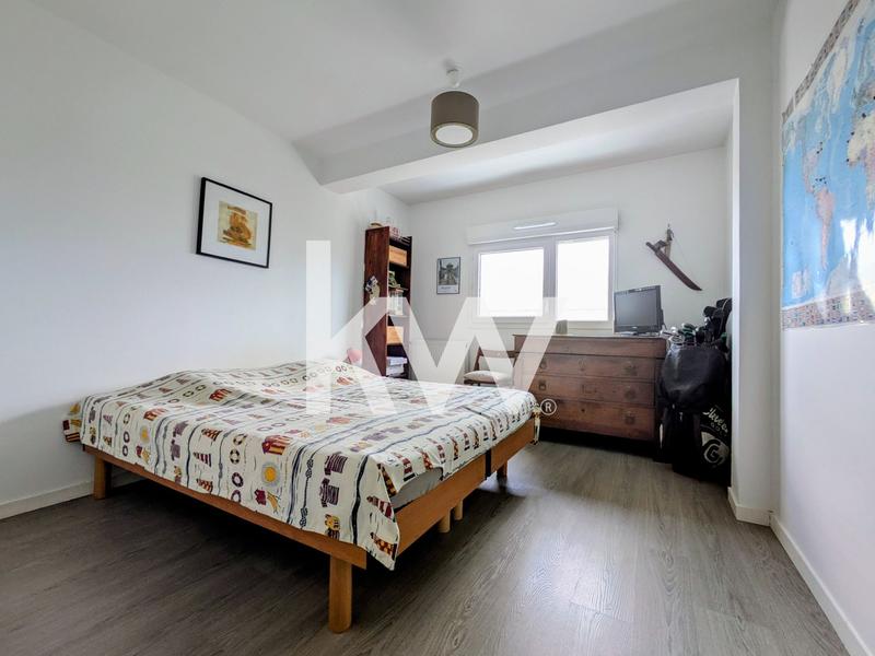 Appartement - 100 m² - 4 pièces