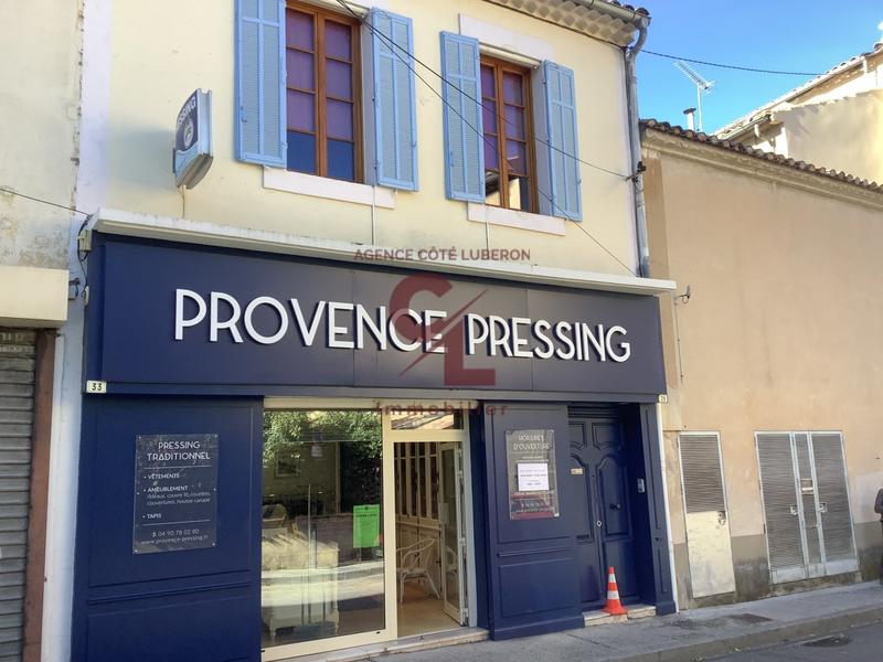 Maison - 270 m² - 6 pièces