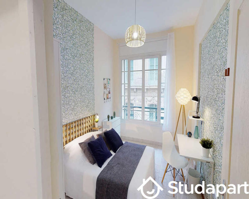 Chambre - 100 m² - 1 pièce