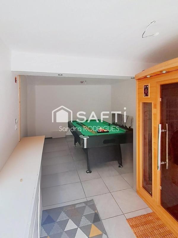 Maison - 160 m² - 8 pièces