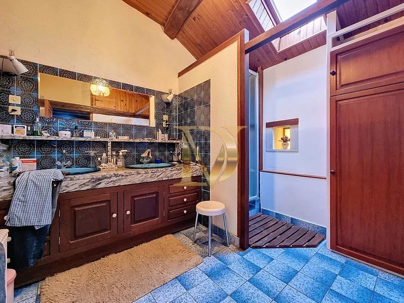 Maison - 191 m² - 7 pièces