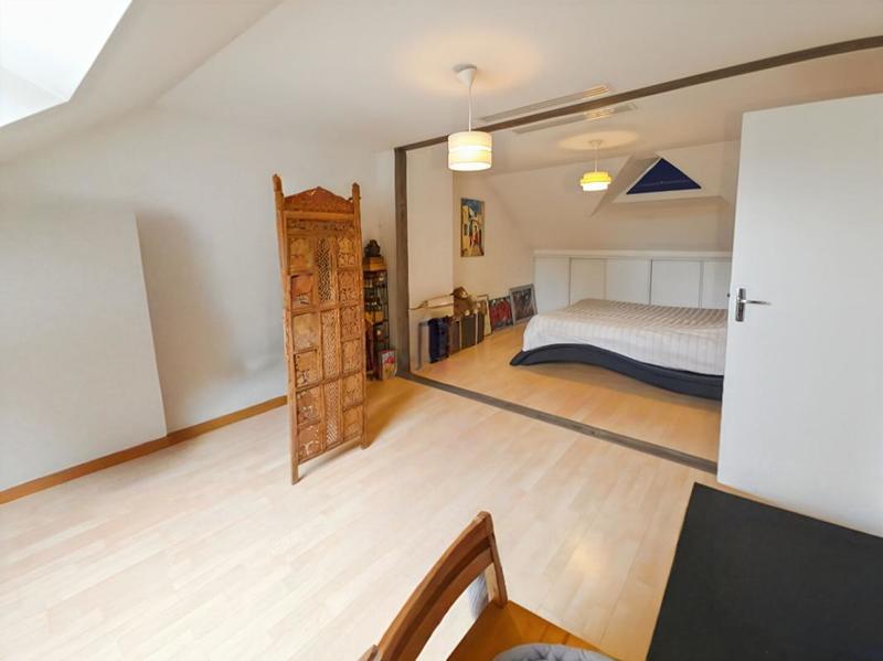 Maison - 210 m² - 9 pièces