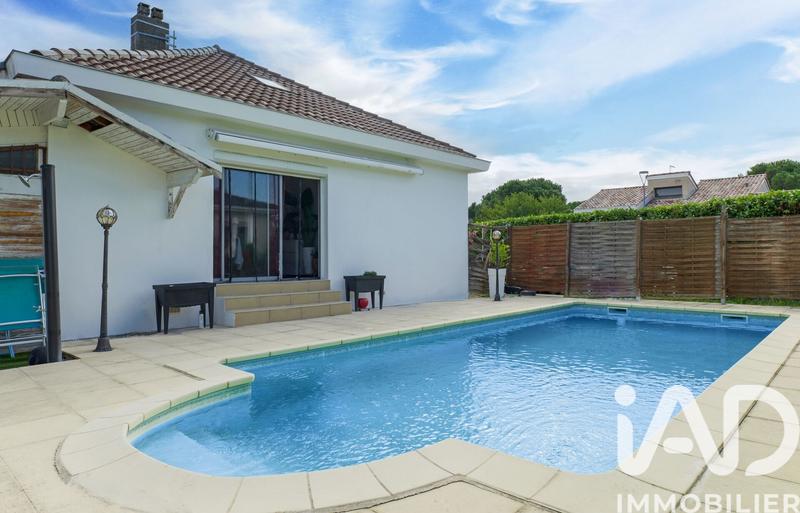 Maison - 152 m² - 9 pièces