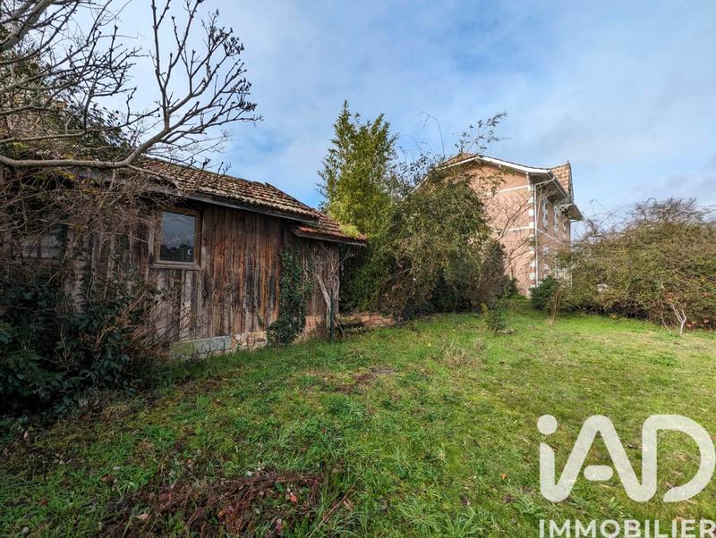 Maison - 205 m² - 7 pièces