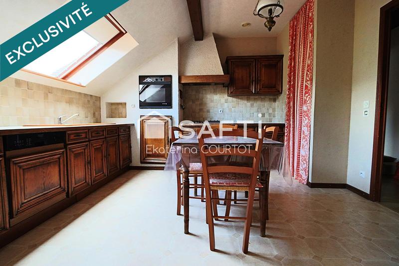 Maison - 233 m² - 9 pièces