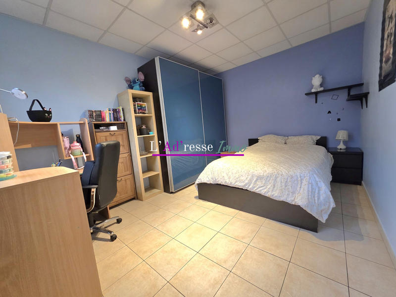 Maison - 221 m² - 10 pièces