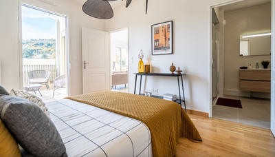 Appartement - 90 m² - 4 pièces