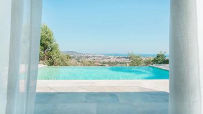 Maison - 336 m² - 12 pièces