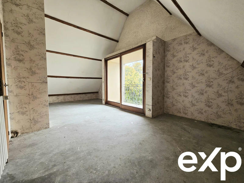 Maison - 165 m² - 8 pièces