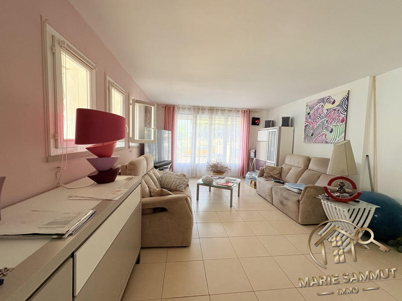 Maison - 97 m² - 3 pièces