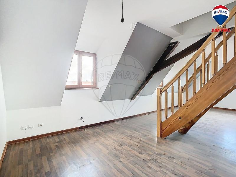 Duplex - 97 m² - 5 pièces