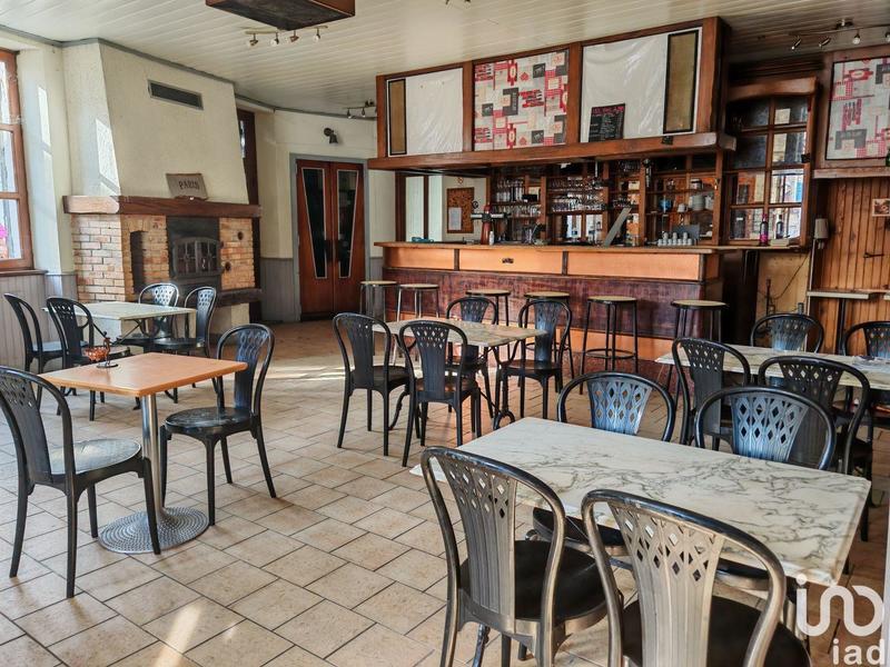 Maison - 350 m² - 6 pièces