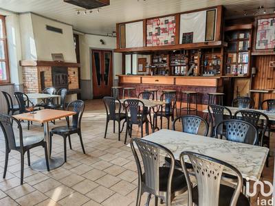 Maison - 350 m² - 6 pièces