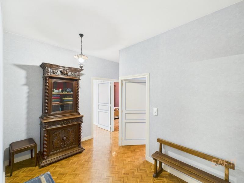 Maison - 211 m² - 8 pièces