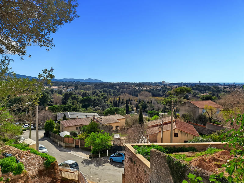 Maison - 185 m² - 8 pièces