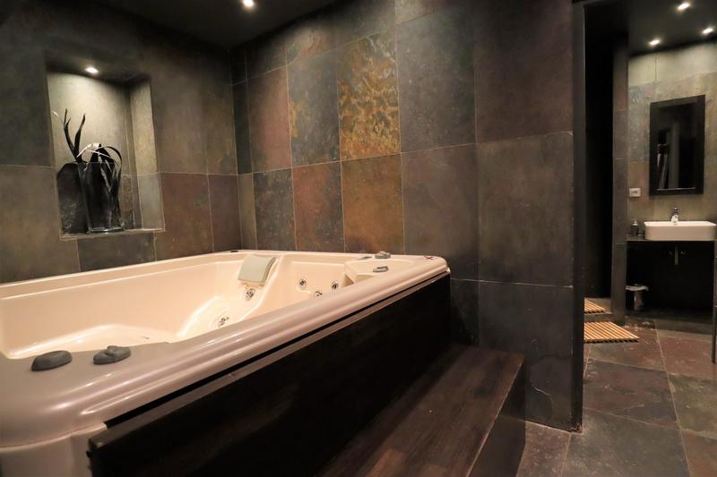 Appartement - 85 m² - 4 pièces