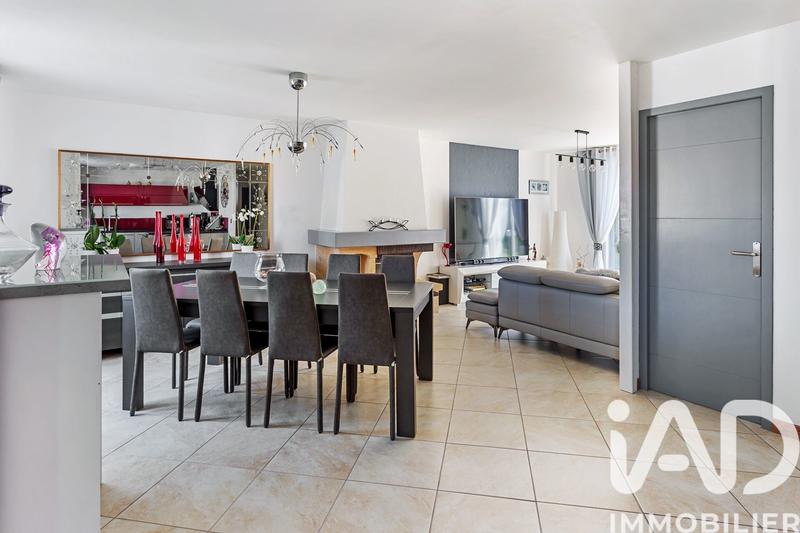 Maison - 88 m² - 4 pièces