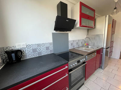 Appartement - 80 m² - 5 pièces