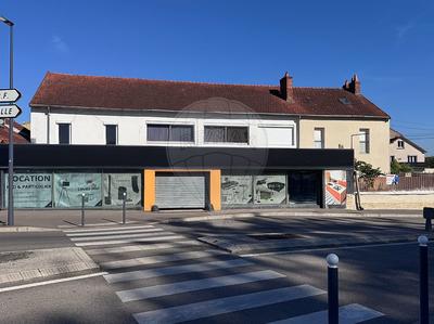 Local commercial - 1 241 m² - 6 pièces