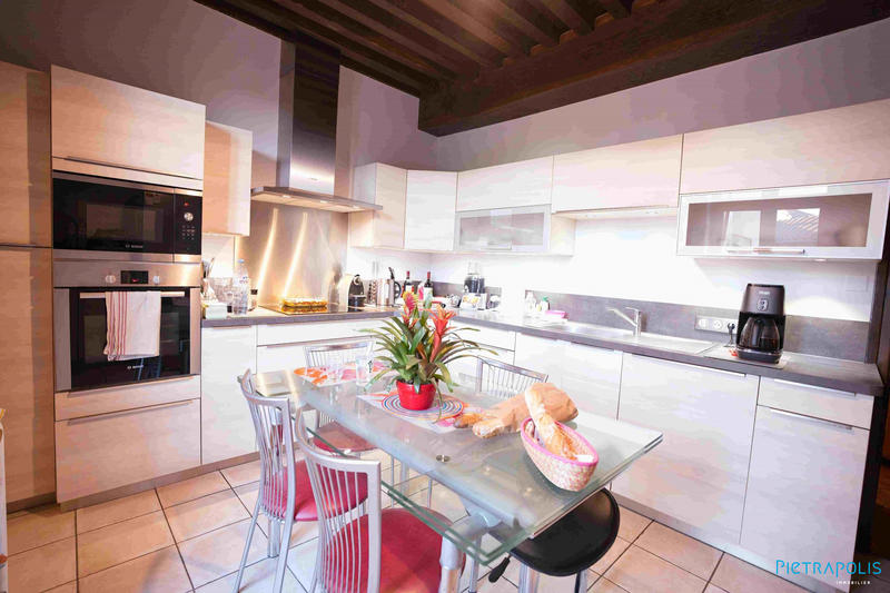 Maison ancienne - 304 m² - 9 pièces