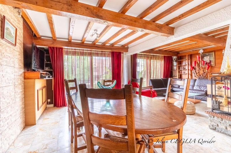 Maison traditionnelle - 175 m² - 7 pièces