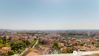 Appartement - 93 m² - 4 pièces