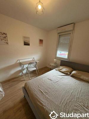 Chambre - 10 m² - 1 pièce