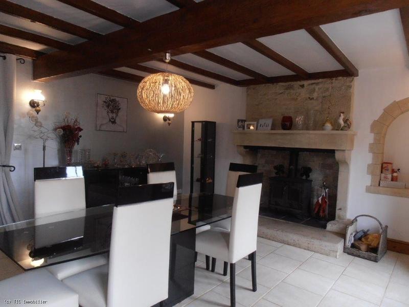 Maison en pierre - 305 m² - 10 pièces