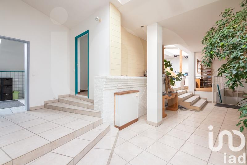 Maison - 241 m² - 6 pièces