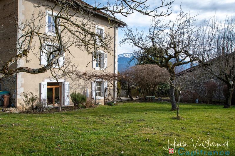 Maison bourgeoise - 393 m² - 10 pièces