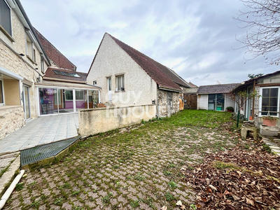 Maison - 190 m² - 5 pièces