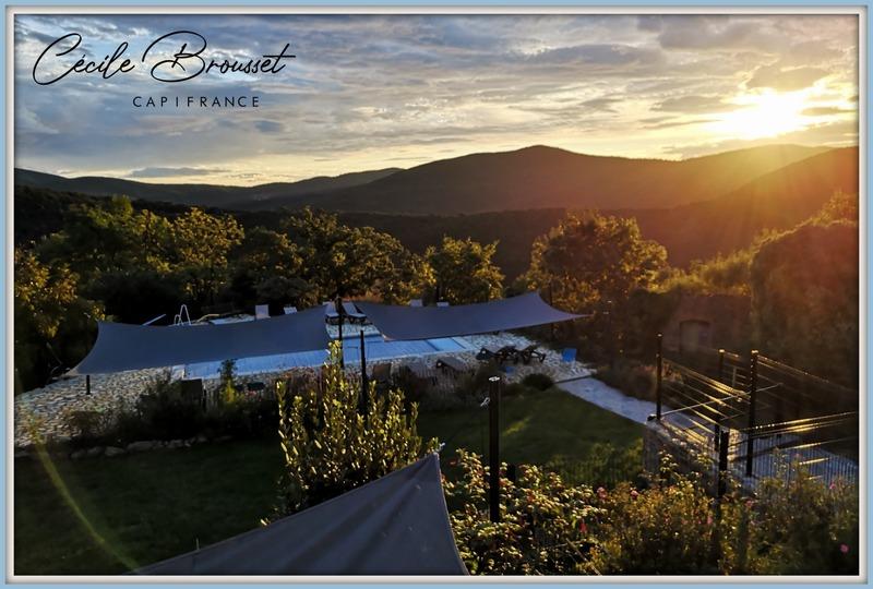 Propriété - 624 m² - 20 pièces