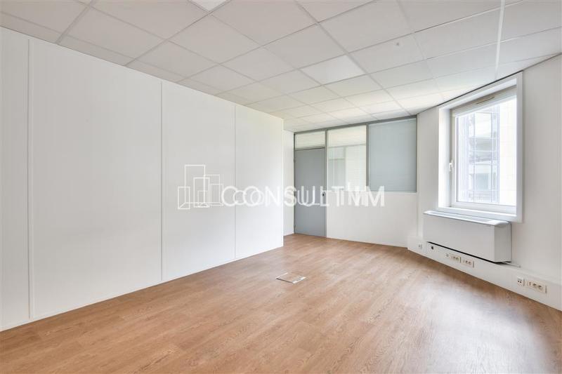 Bureau - 374 m²