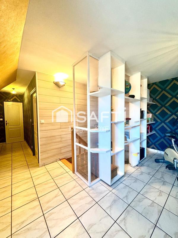 Maison - 217 m² - 8 pièces