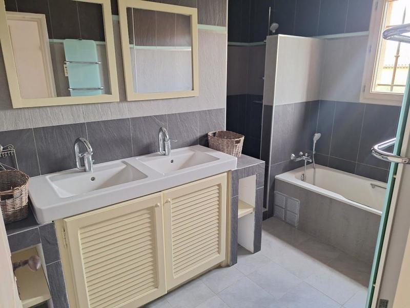 Villa - 105 m² - 4 pièces