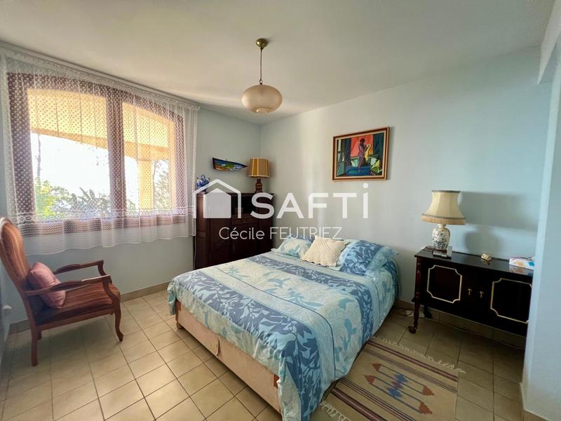 Maison - 231 m² - 6 pièces