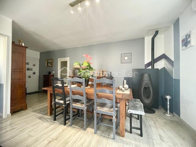 Maison traditionnelle - 89 m² - 4 pièces