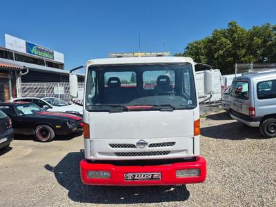 Nissan Atleon Depanneuse Tres Bon Etat REVISé