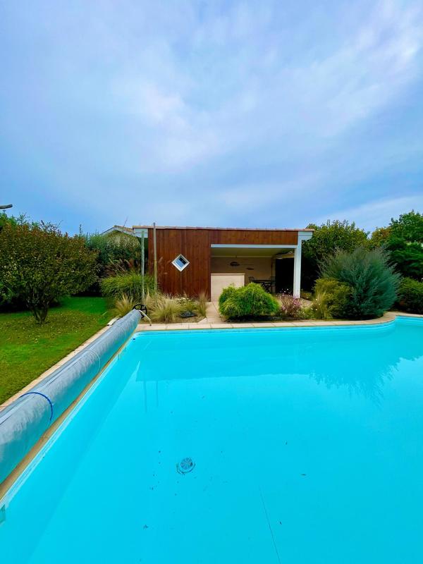 Maison - 180 m² - 6 pièces